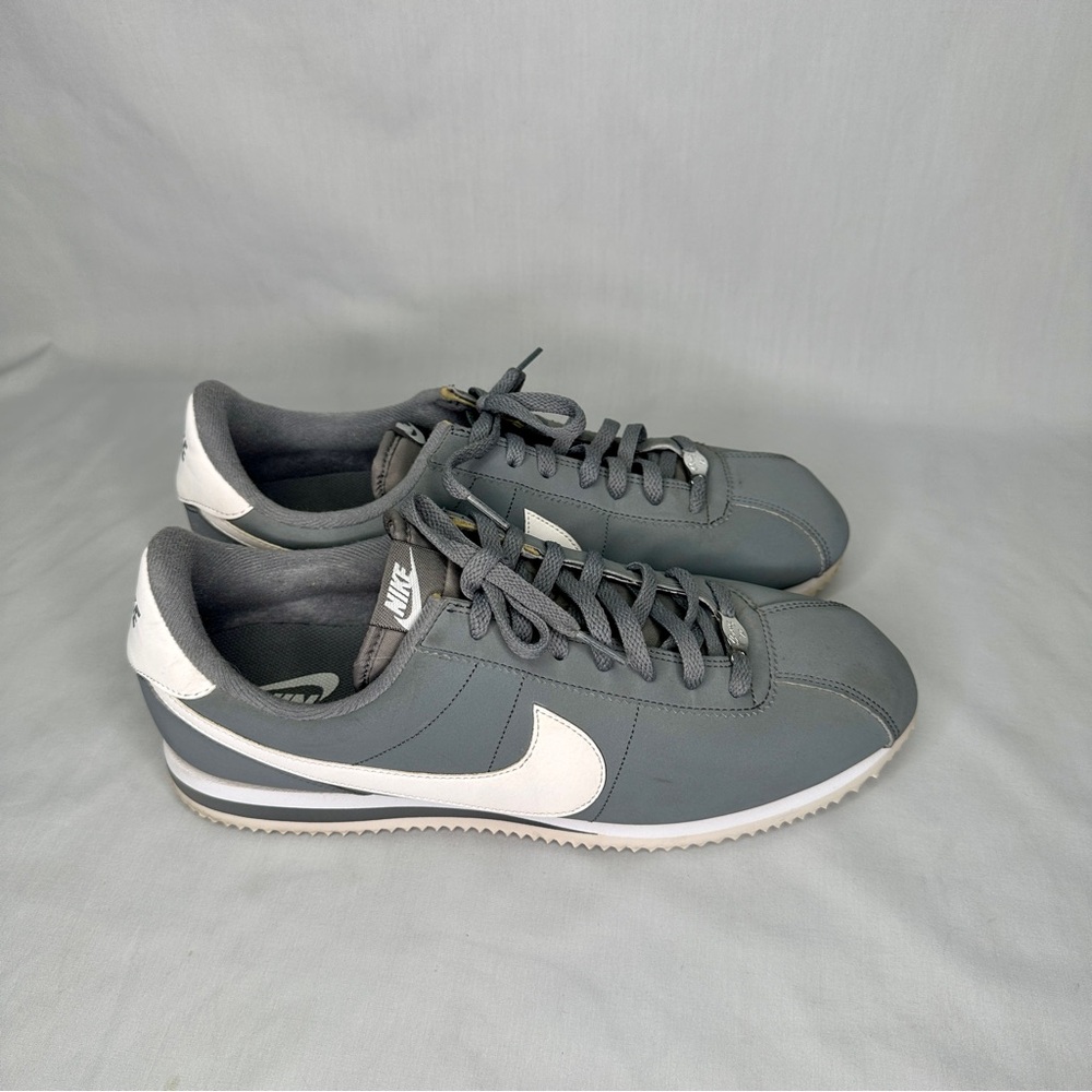 Nike Cortez Basic  Cool Grey and White~ Men Size 12 ~ 820644-011 ~ Rare